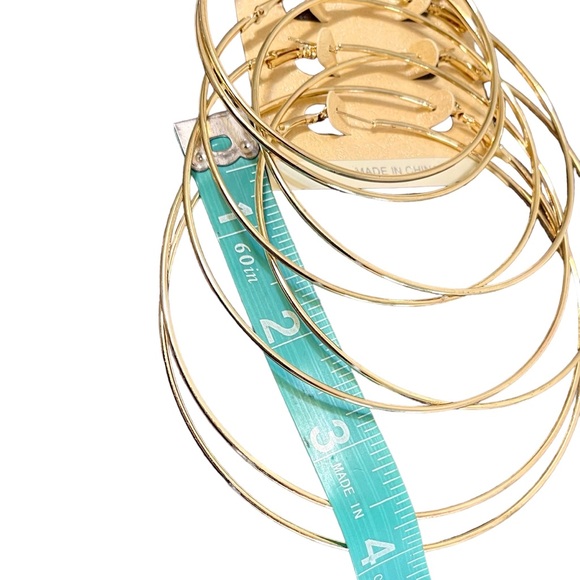 ❤️ NWT! Gold Hoop Earrings by Pastel Collection - Picture 5 of 6